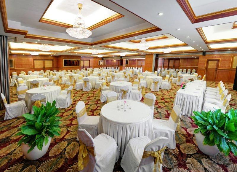 Clarks Exotica Convention Resort & Spa Devanahalli Exterior foto